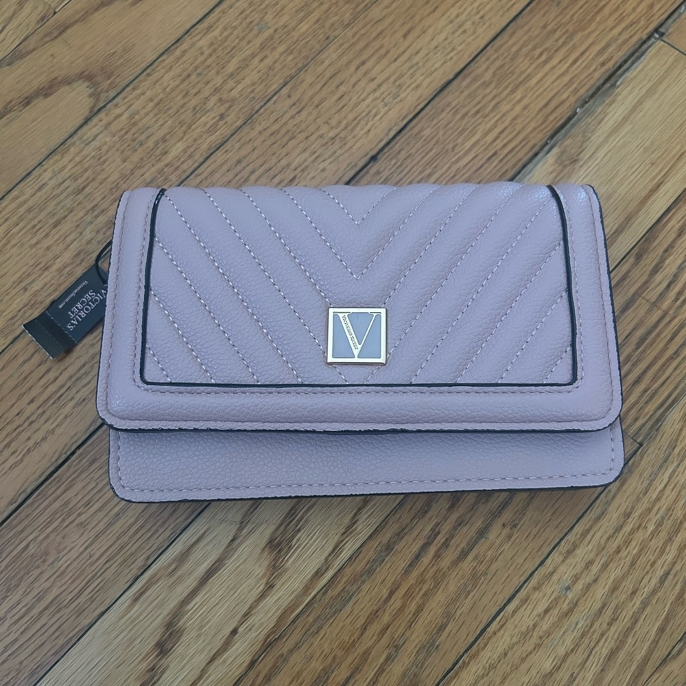Victorians Secret Pink Textured Wrislet Wallet nwt